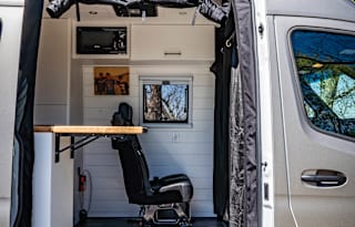 Dexter - 2021 Mercedes Sprinter 170"