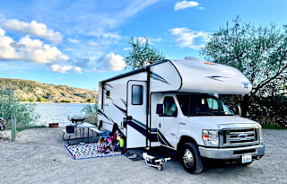 Glamping Ready w Maverick, Sleeps 6+, Queen Bed