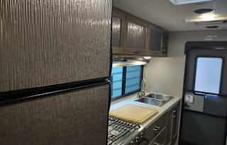 2020 Adventurer Adventurer 901SB