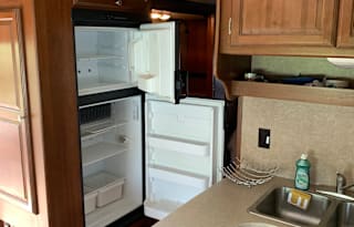 2015 Coachmen RV Leprechaun 320BH Ford 450