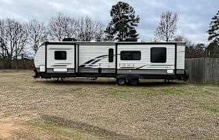 2022 Palomino Puma 31RLQS