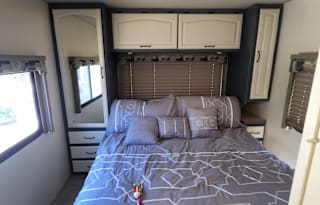 31 ft Fleetwood sleeps 6