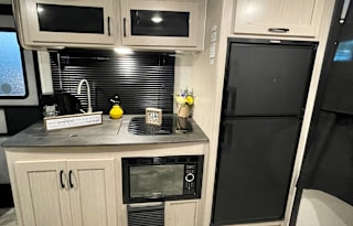 It's White Lightening! All-Inclusive sleeps 8+pets