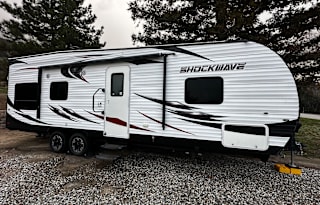 Family Fun 2018 Shockwave 30ft Toyhauler