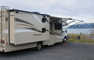 2016 Winnebago Minnie Winnie 31H Bunkhouse