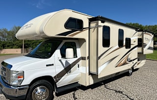 *New Listing* 2016 Thor Freedom Elite 29FE