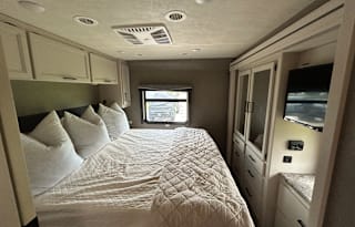 Home on Wheels!!  Delivery & Setup Available!!
