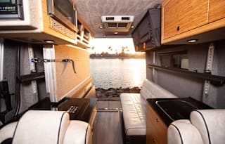 2020 El Kapitan Story Maker, travel in comfort!