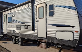 Great camper for the family and small dog!
