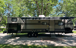 2020 Forest River Wildwood Bunks & Outdoor Kitchen