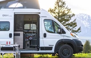 New ! 2025 Winnebago Solis National Parks Edition