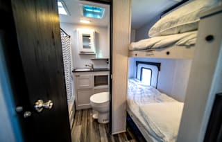 2023 Trailer Under 5000lbs (Sleeps 6 & Delivery)
