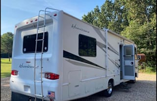 2007 Four Winds RV Hurricane 31D