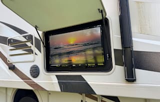 Mountain View Escape 2016 Thor ACE Motor Coach