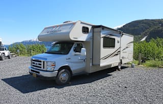 2016 Winnebago Minnie Winnie 31H Bunkhouse