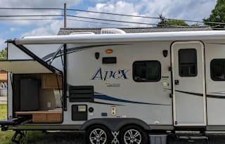 Pet friendly and fully equipped for camping!