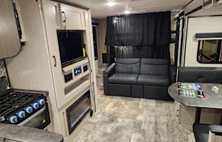 2023 Coachmen APEX 266BHS - Glamping Machine!