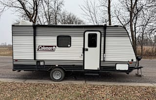 Lightweight, sleeps 6, lots of upgrades!