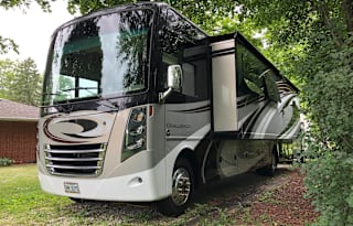 2017 Thor Motor Coach Challenger 37LX ("Molly")")