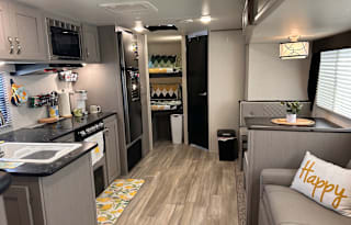 Toss & TJ’s Family Friendly Camper Rental
