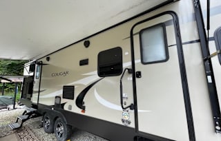 Large family camper for summer fun with bunkhouse!