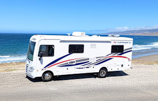 2015 Fleetwood RV Storm 28MS