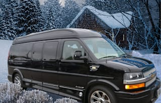 Gulf IX 2019 Chevy 2500 Seats 9 Sleeps 2 Smart TV