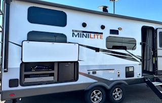 5 STAR PARADISE ON WHEELS wherever you take it!!!