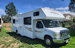Easy RV for a Road Trip w/ Dogs