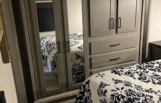 2021 Keystone RV Carbon 418 Pet Friendly. Delivery