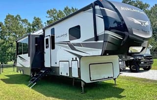2bdr/2bth 5th wheel