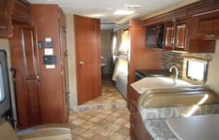 2015 Thor Motor Coach Chateau 31E Bunkhouse