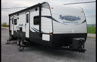 2018 Keystone RV Summerland 2570RL