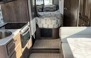 Easy to drive- RV rental