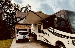2019 Coachman Pursuit 31BH “Big Bob"