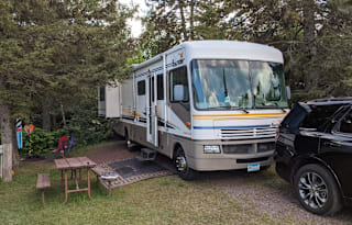 2004 Fleetwood RV Bounder 32W