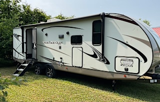 Pet Friendly Cozy Camper