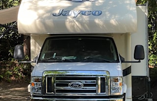 Your dream RV adventure awaits!