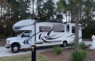 2020 Entegra Odyssey 32' Near Ohio Parks