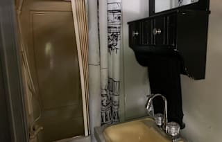 Sister Capitals Roomy Theme RV | Paris, Rome, DC-