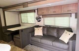 2021 Shadow Cruiser 325BHS