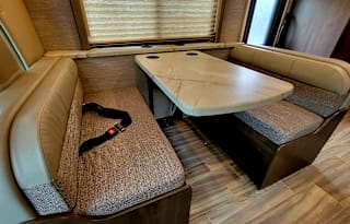 2021 Thor Motor Coach Freedom Elite 30FE