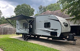 Adventure Ready Family Toyhauler (DELIVERY ONLY)