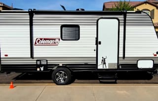 Bertha the Bunkhouse *Sleeps 5, LIGHTWEIGHT*
