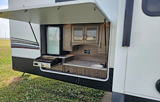 2021 Grand Design 3950BH