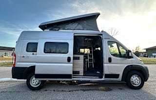 Silver Stream Cruiser
