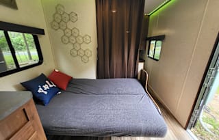 2017 Jayco - Sleeps 8- Delivery Available