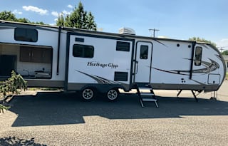 2018 Forest River Heritage Glen LTZ 300bh