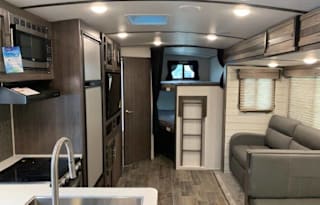 2020 CrossRoads RV Sunset Trail