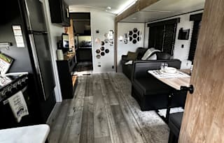 Keystone Springdale with Bunk House!